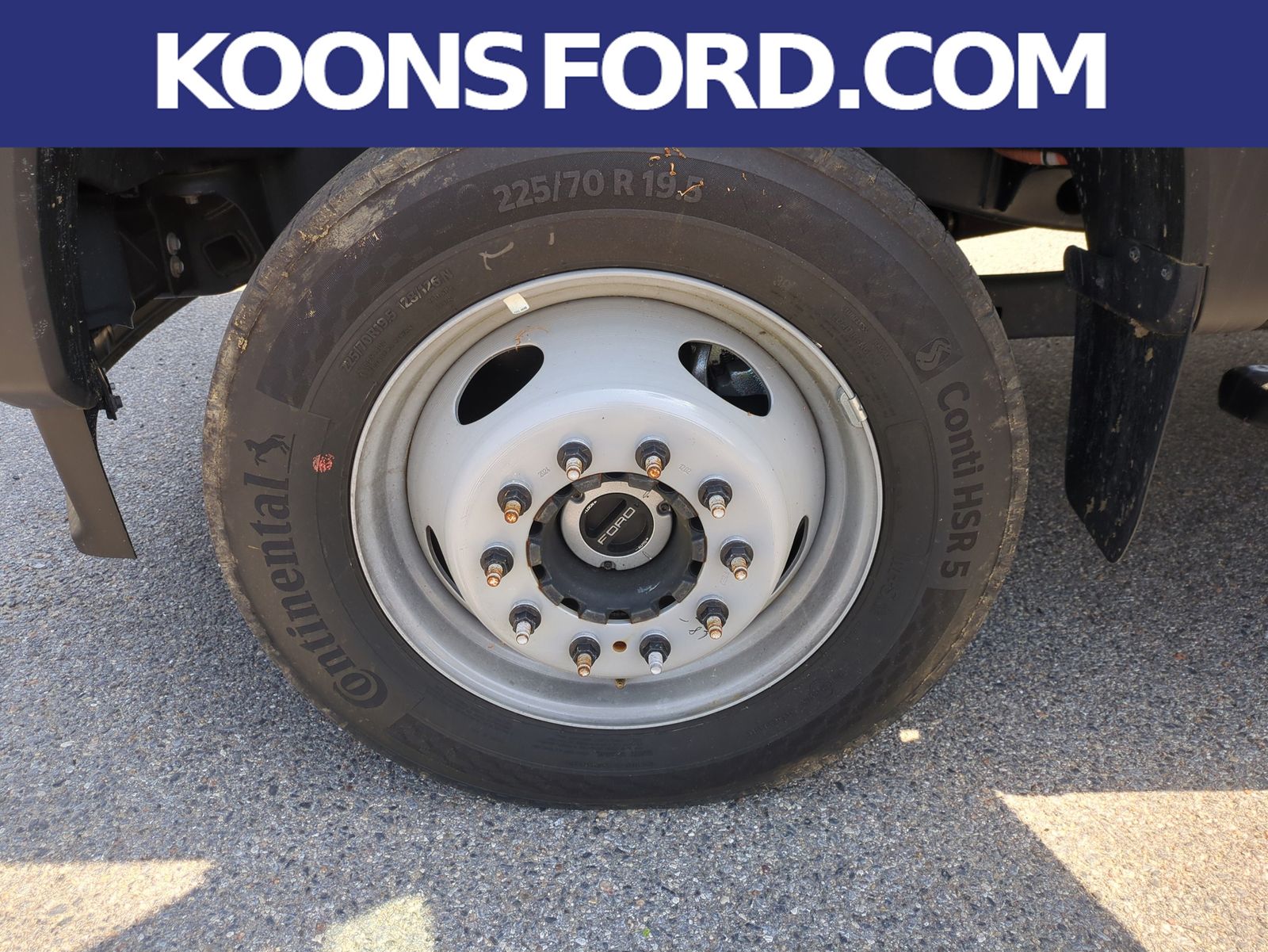 2025 Ford F-550 Super Duty Chassis Cab XL - Photo 22