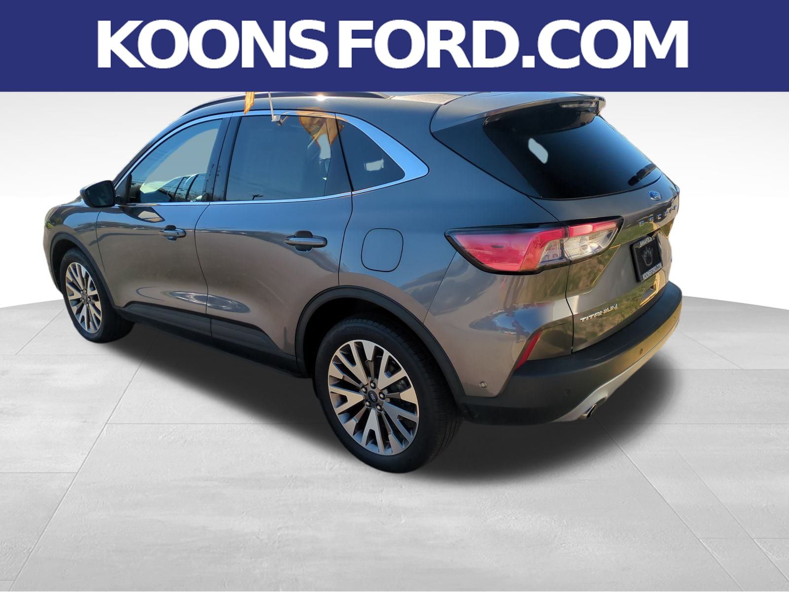 2021 Ford Escape Hybrid Titanium photo 3