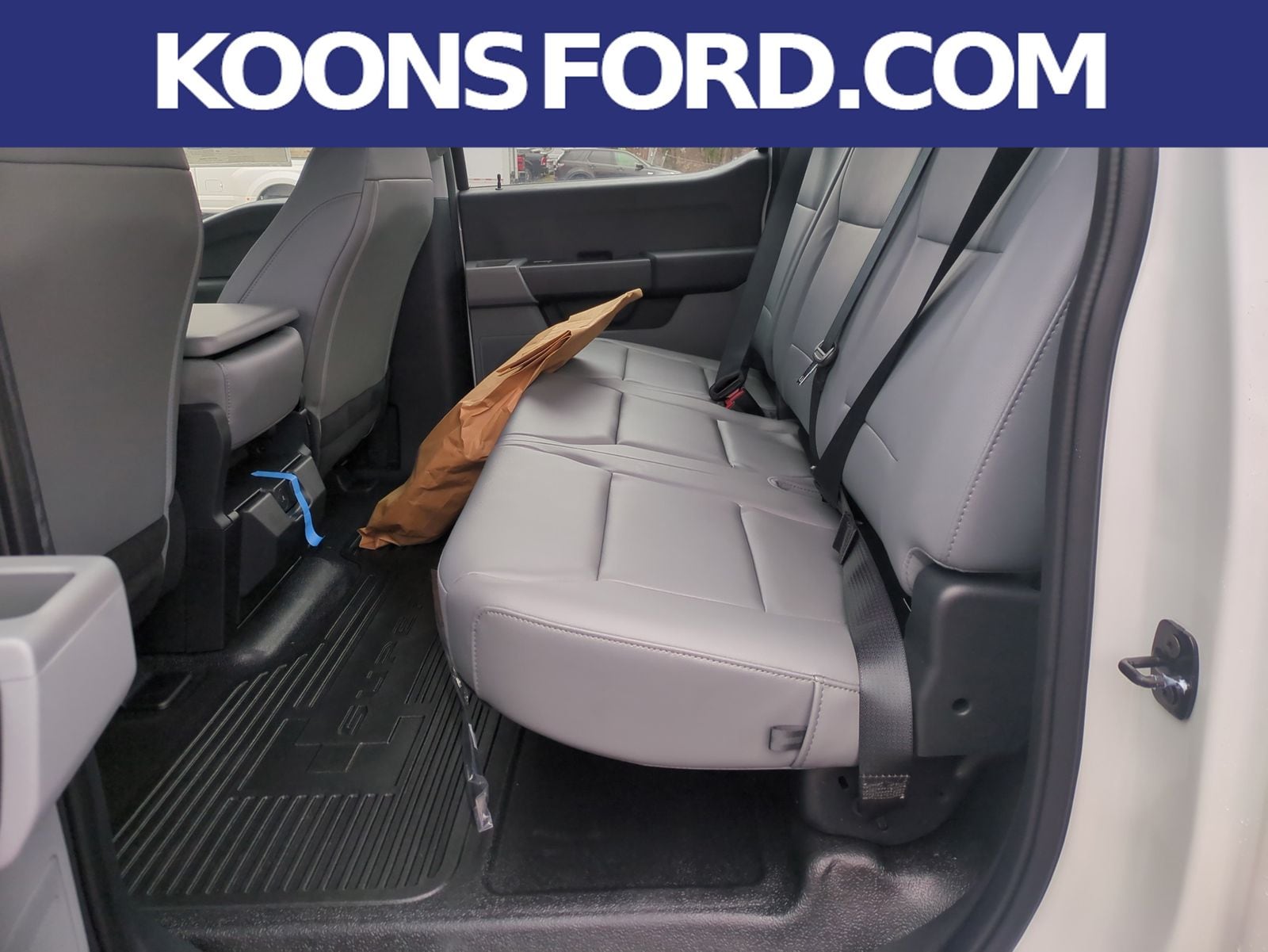 2024 Ford F-450 Super Duty Chassis Cab XL - Photo 24
