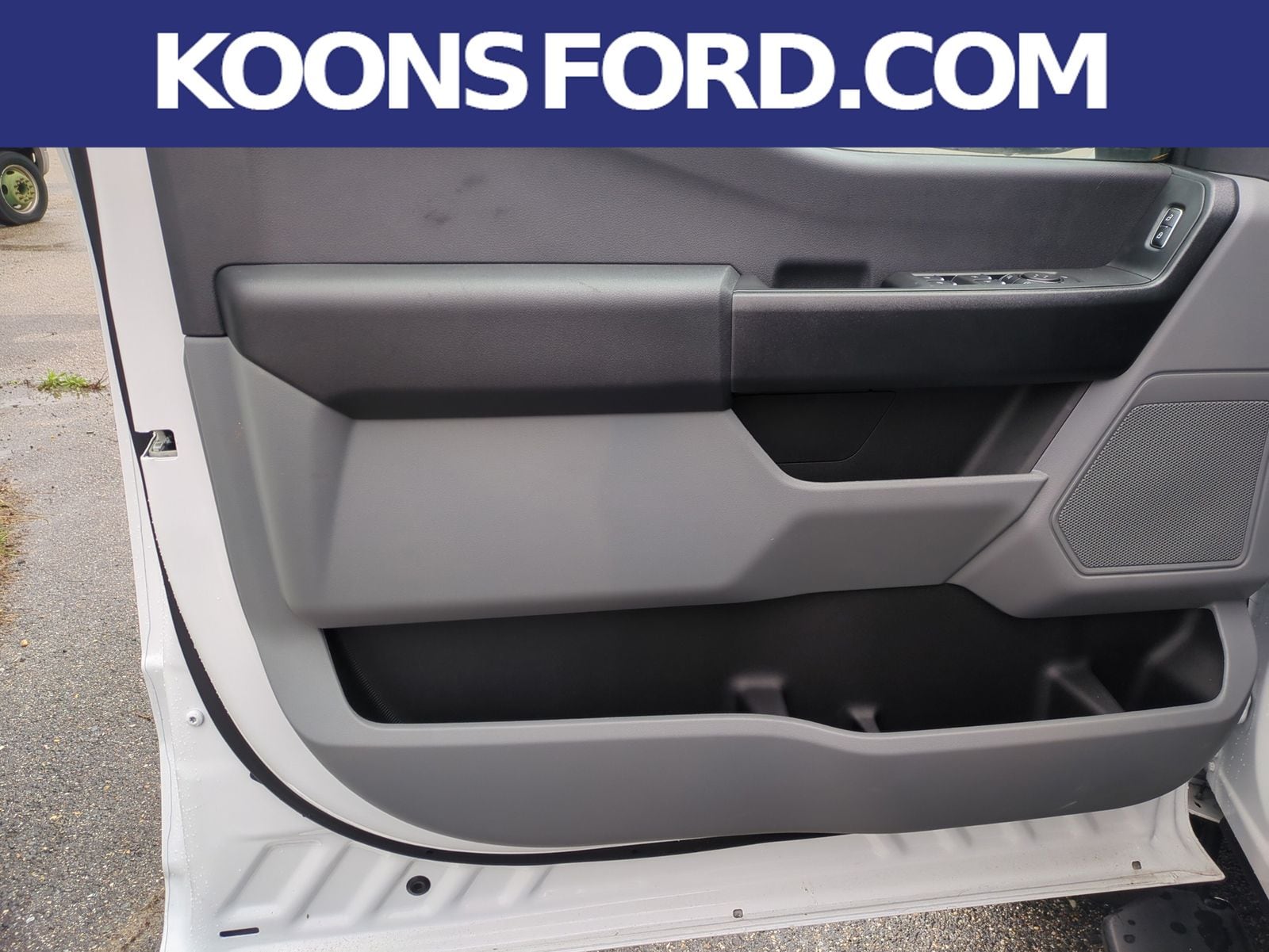 2024 Ford F-450 Super Duty Chassis Cab XL - Photo 11