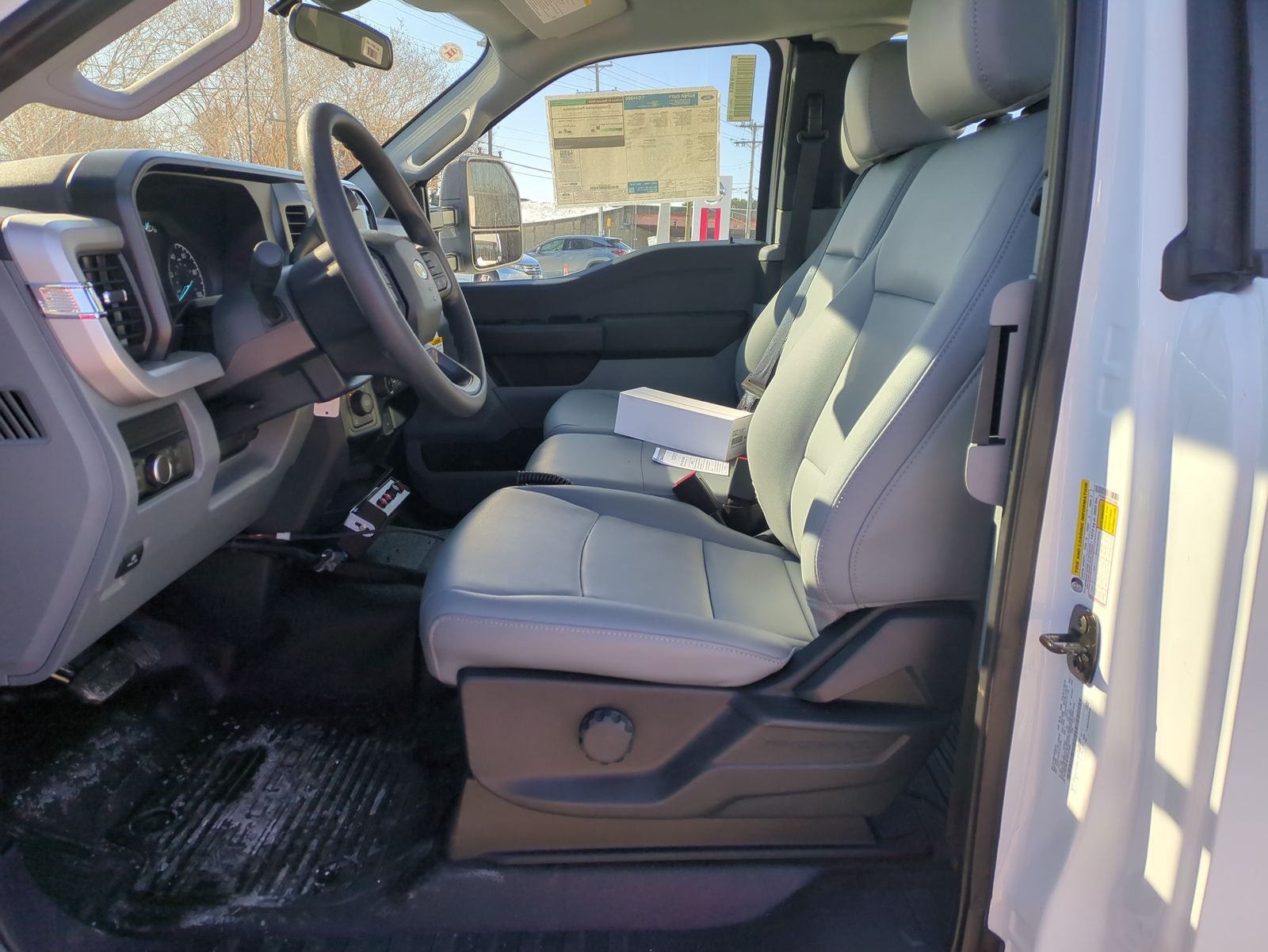 2026 Ford F-350 Super Duty XL - Photo 10