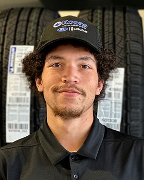 Staff member Kaleb Frank-Warren from 95ae9c163576