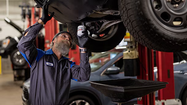 2027 Ford Expedition engine oil and filter service