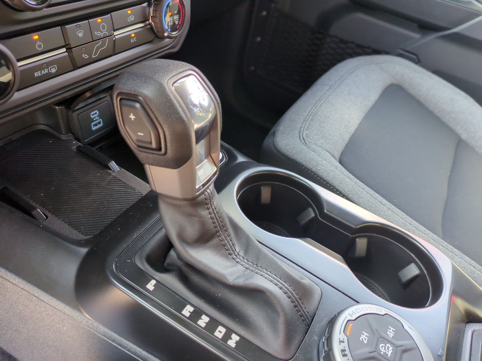 2025 Ford Bronco 4-Door Base - Photo 21