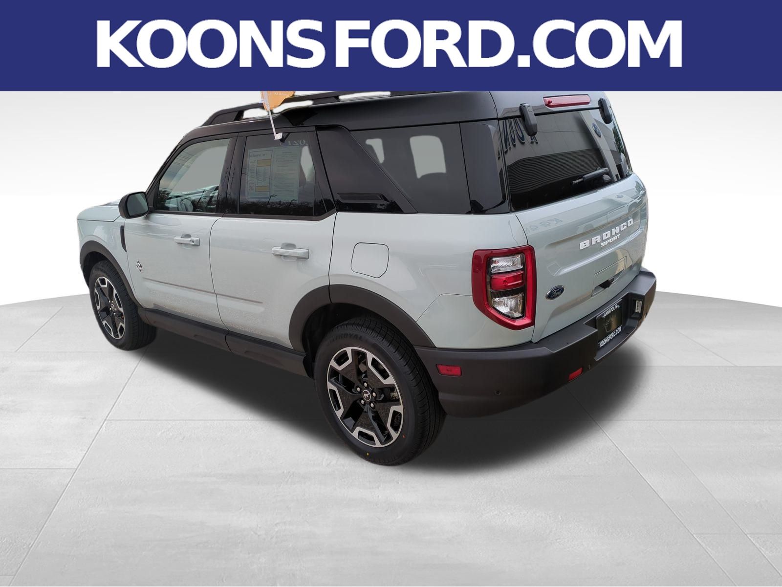 2021 Ford Bronco Sport Outer Banks photo 3