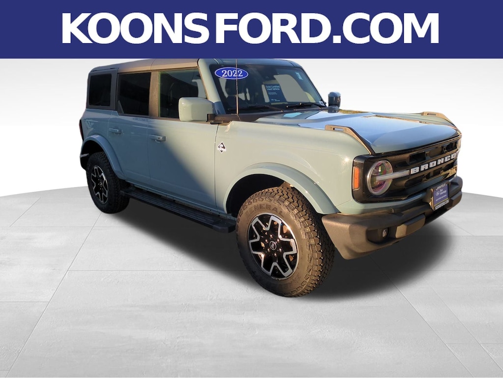 2022 Ford Bronco Outer Banks photo 2