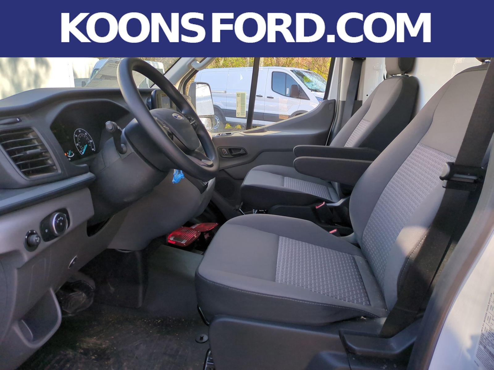 2024 Ford Transit Cutaway Base - Photo 8