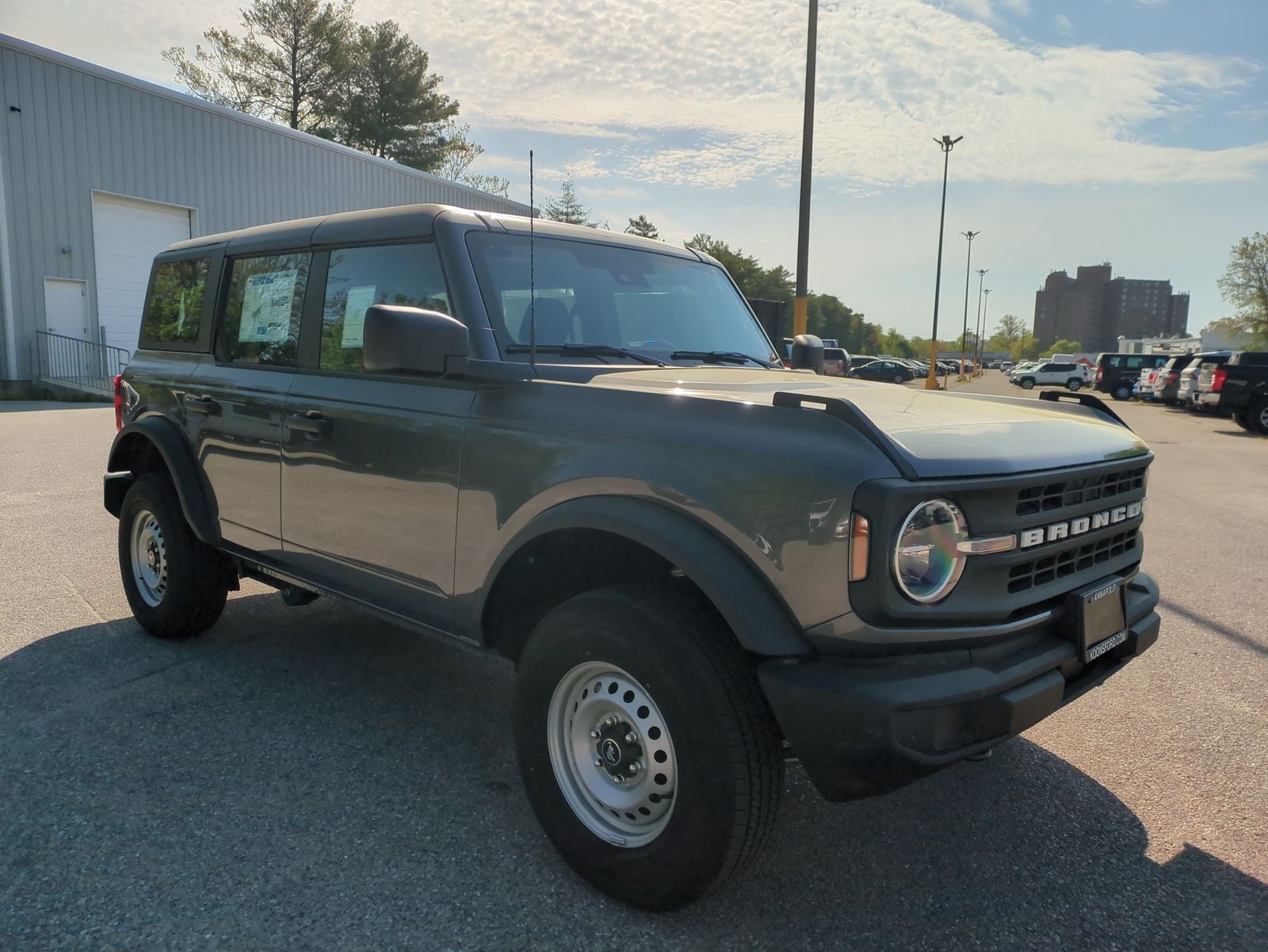 2025 Ford Bronco 4-Door Base - Photo 7