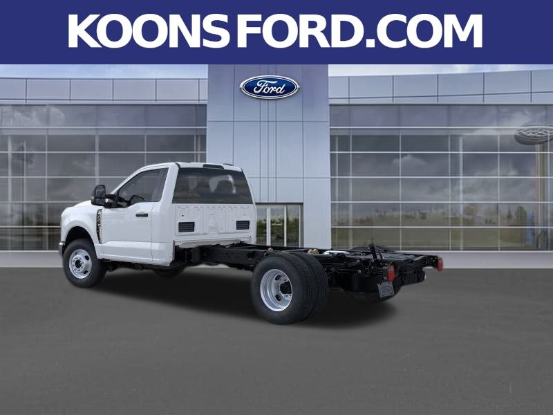 2026 Ford F-350 photo 3