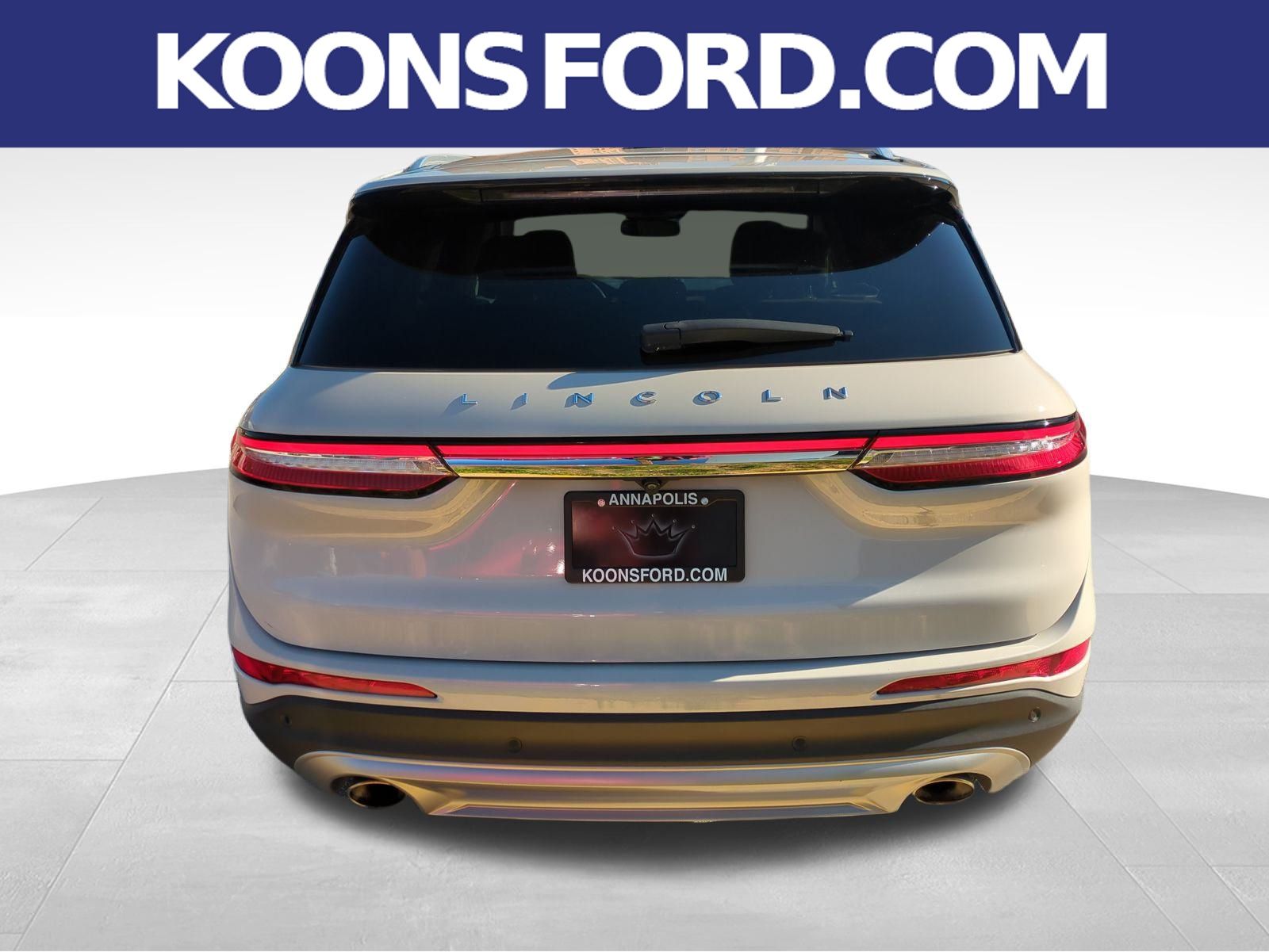 2022 Lincoln Corsair Standard photo 4