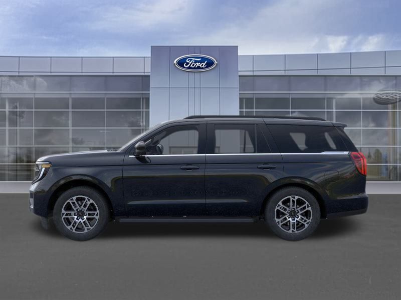2025 Ford Expedition photo 2