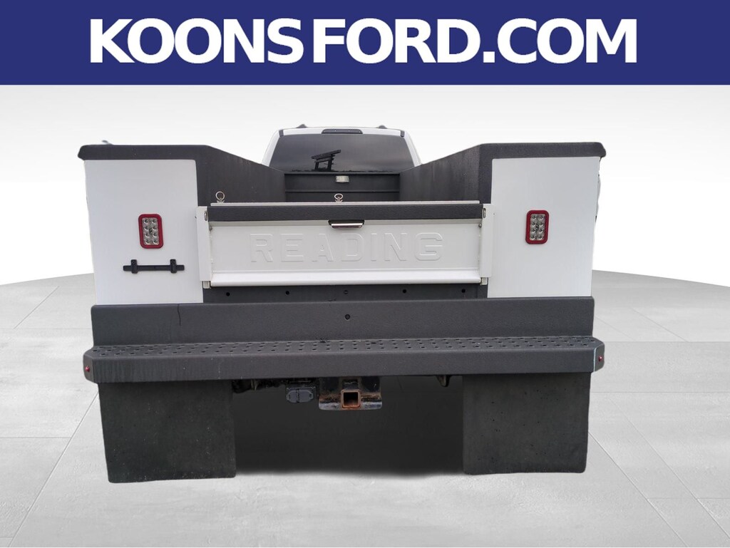 Used 2023 Ford F-450SD XLT Chassis