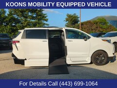 2024 Toyota Sienna XSE Minivan/Van