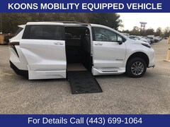 2024 Toyota Sienna XLE Minivan/Van