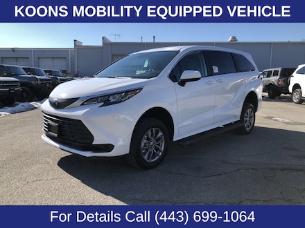 2024 Toyota Sienna LE Minivan/Van