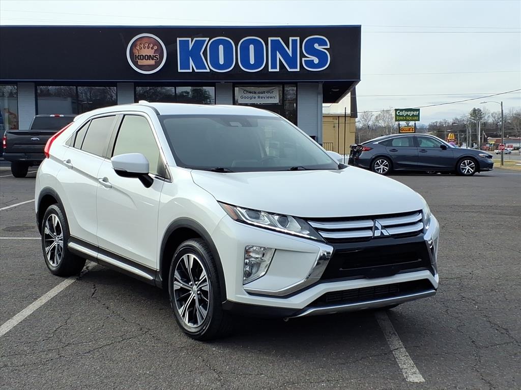 2020 Mitsubishi Eclipse Cross SE's photo