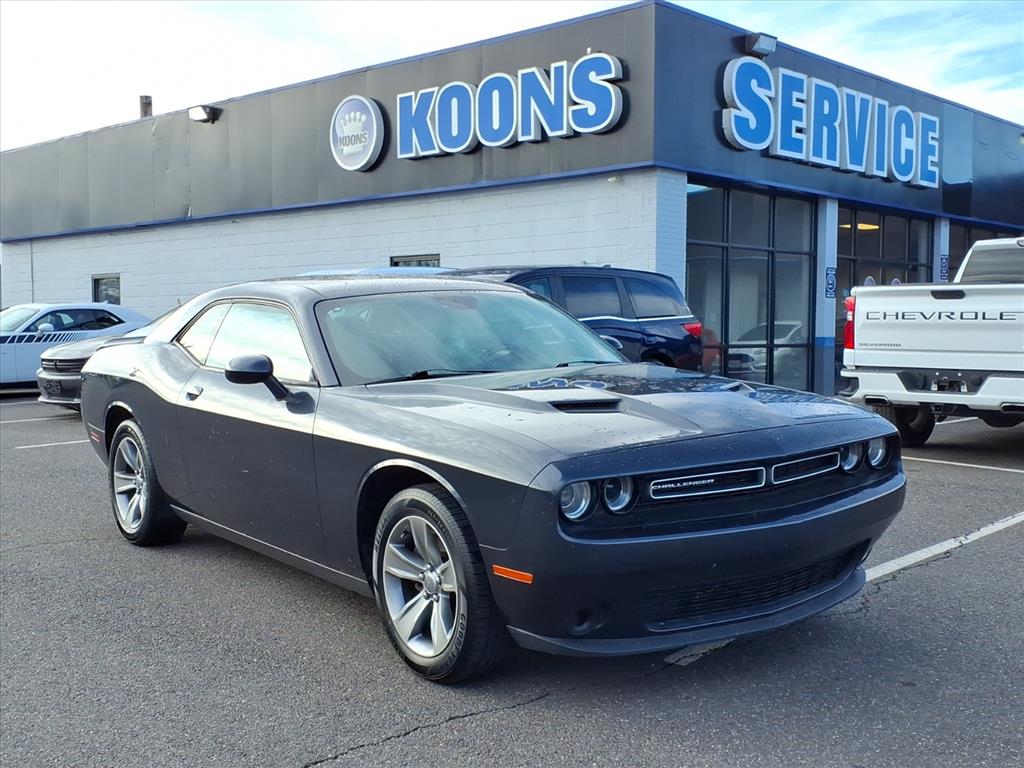 2019 Dodge Challenger SXT's photo