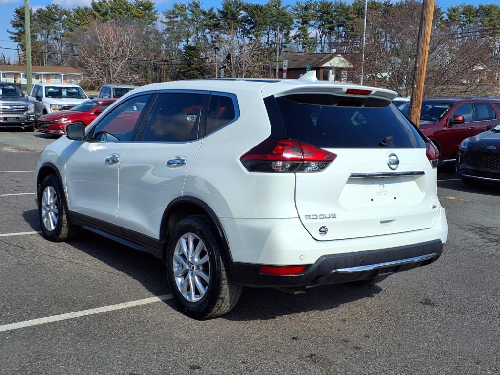 2020 Nissan Rogue SV photo 4