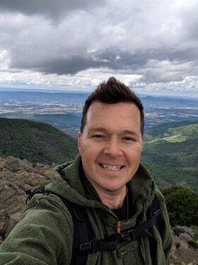 Staff member Eddie Fuller from ID_f9fc4e798c1a