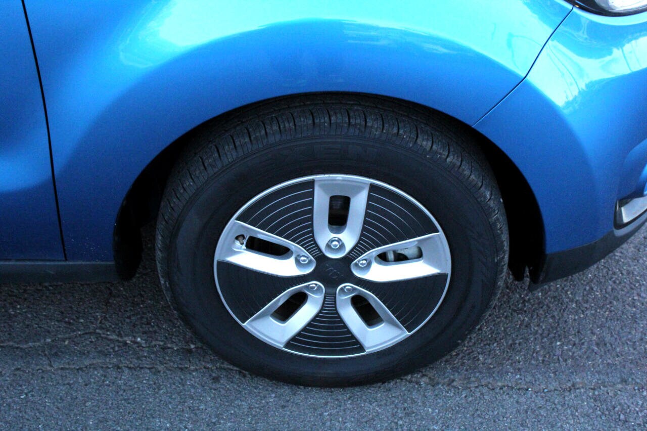 2017 Kia Soul EV Base photo 2