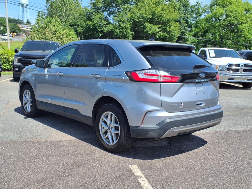 2022 Ford Edge SEL photo 4