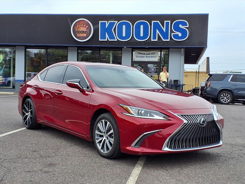 2020 Lexus ES 350's photo