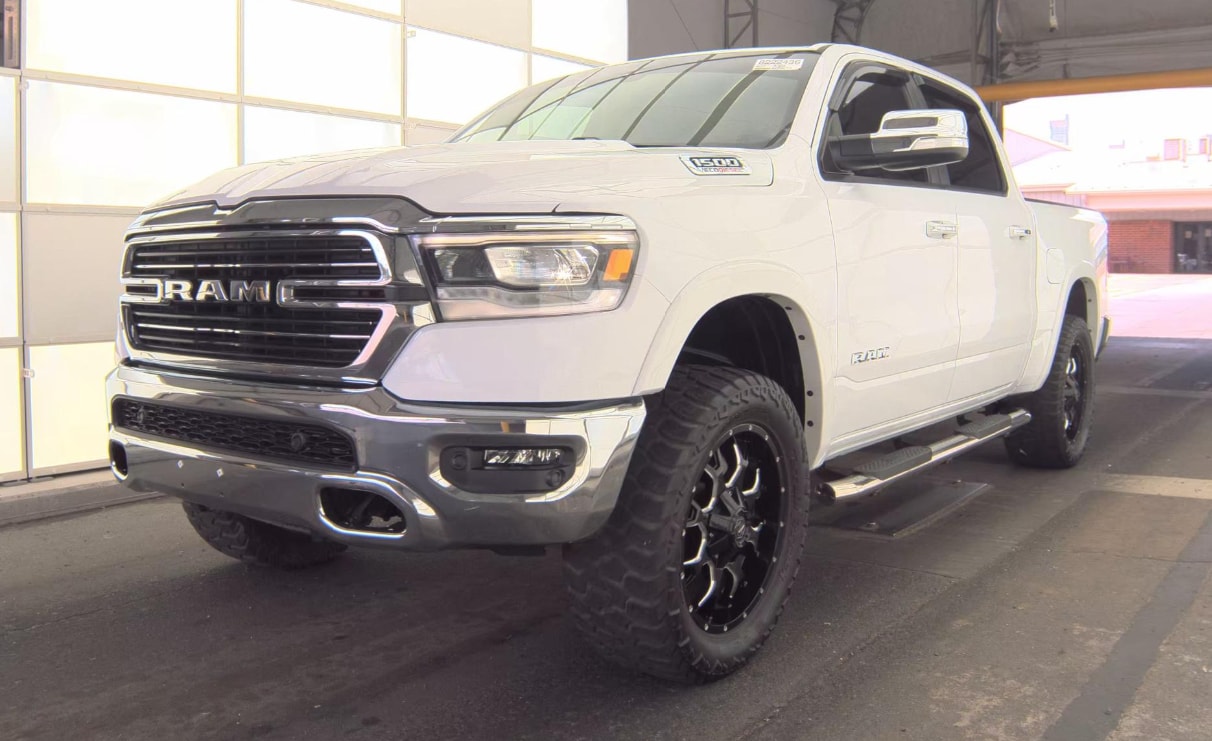 2022 RAM 1500 Laramie Crew Cab 5'7's photo