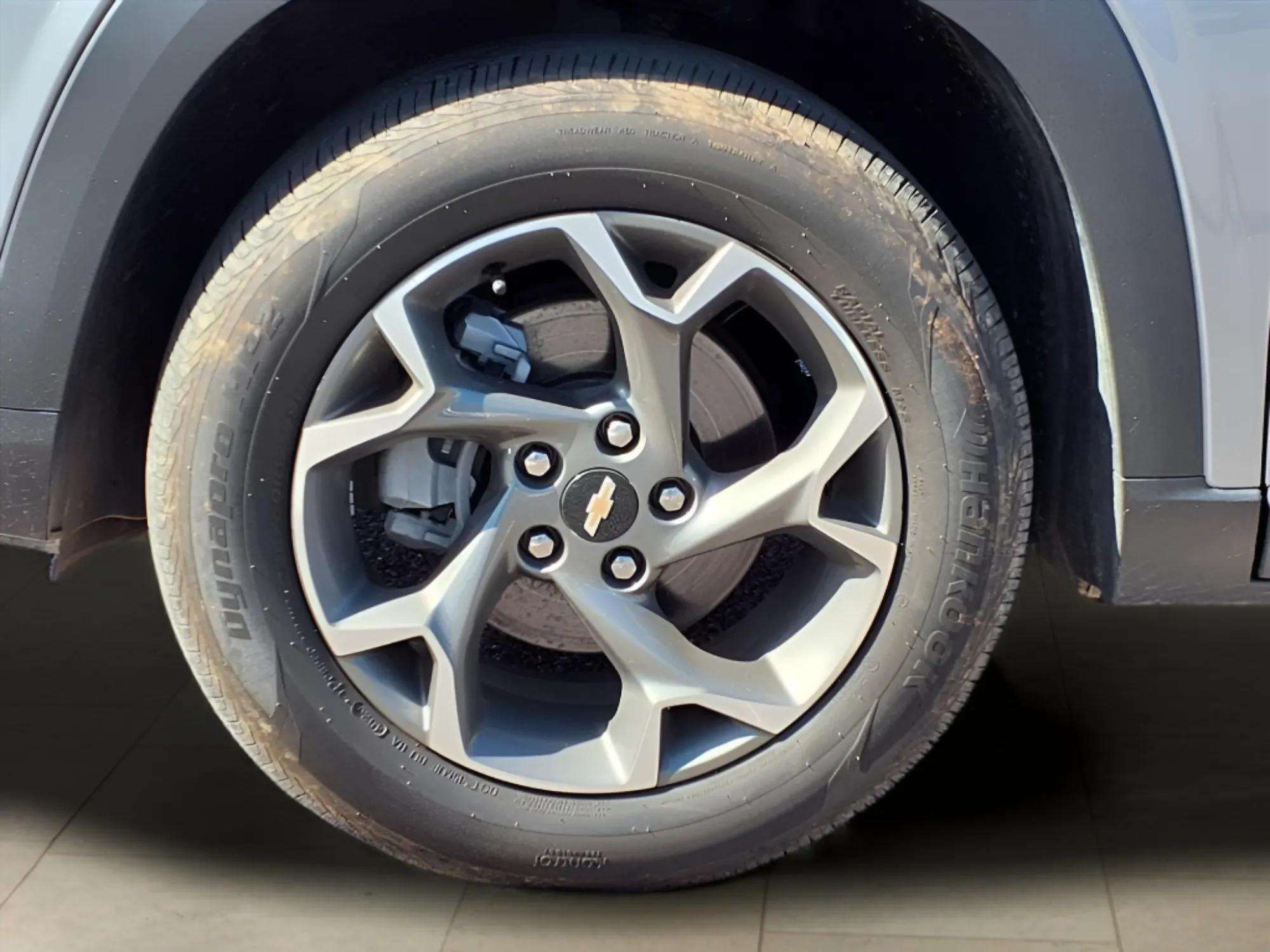 2024 Chevrolet Trax LT - Photo 19