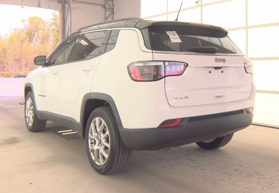 2025 Jeep Compass Limited - Photo 8