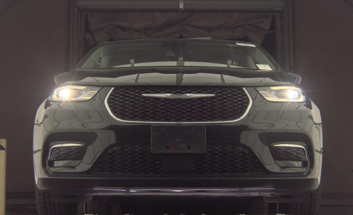 Vehicle Image 2