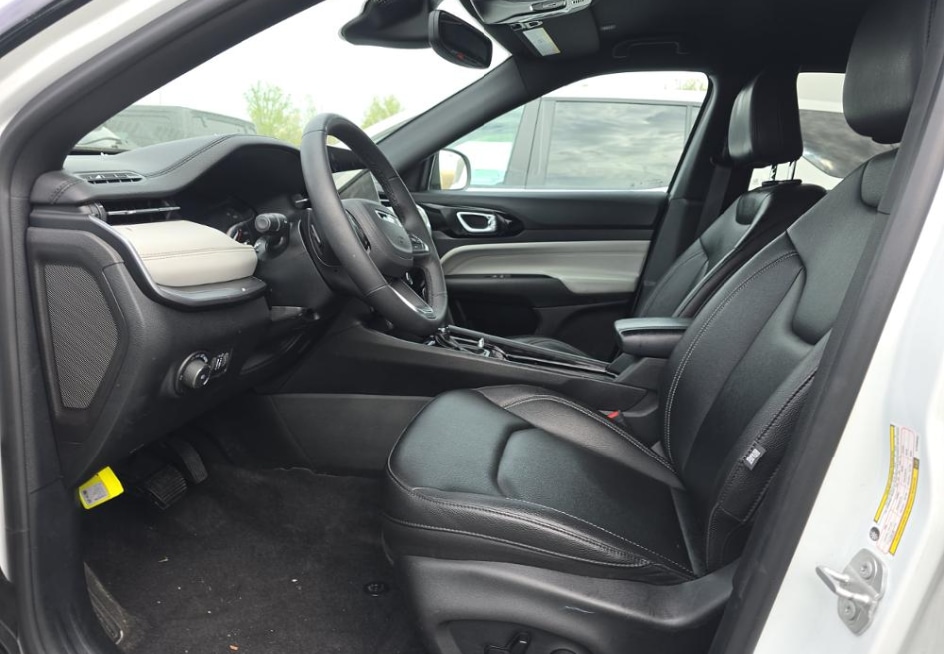 2025 Jeep Compass Limited - Photo 10