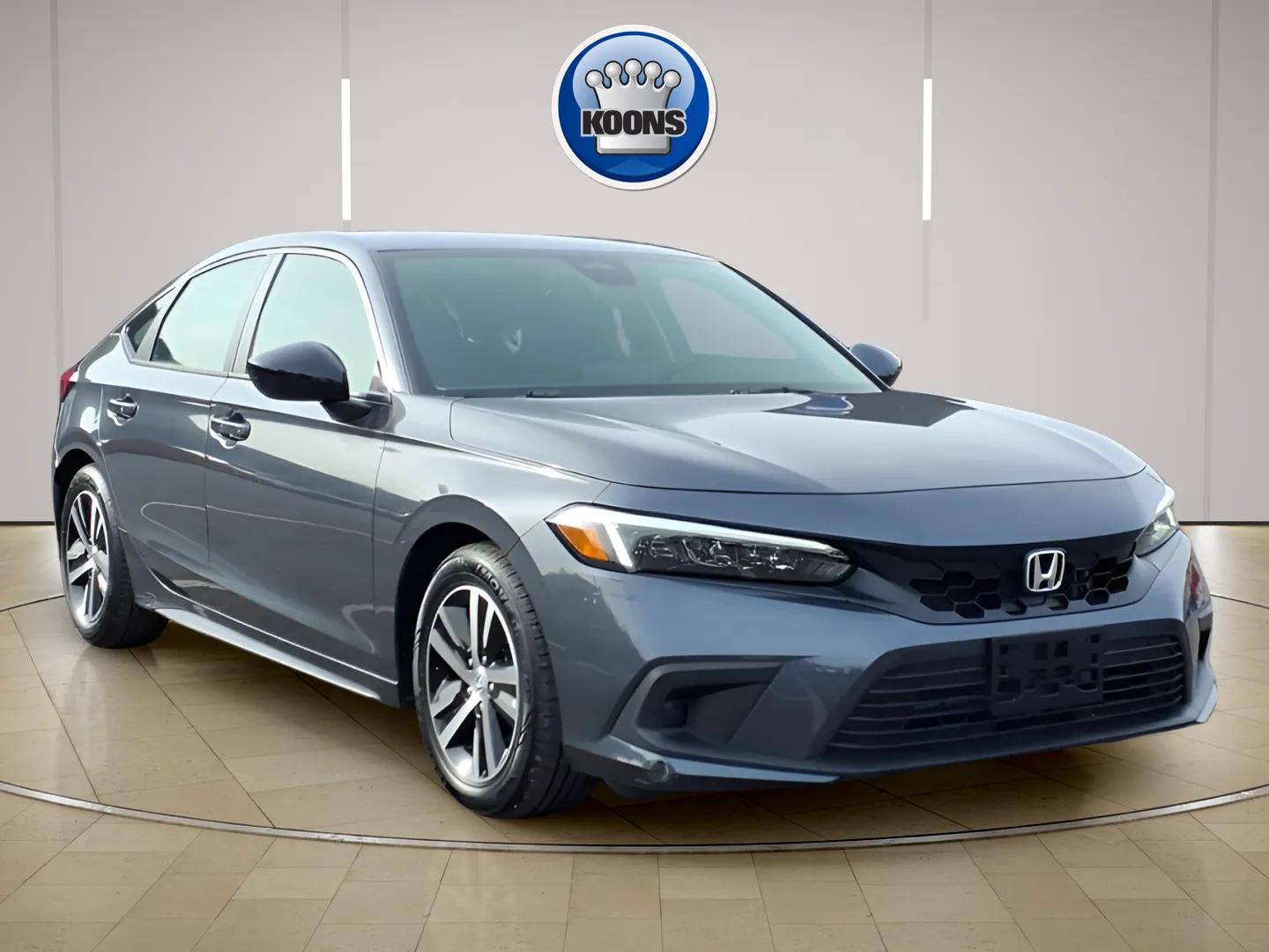 2024 Honda Civic Hatchback LX's photo