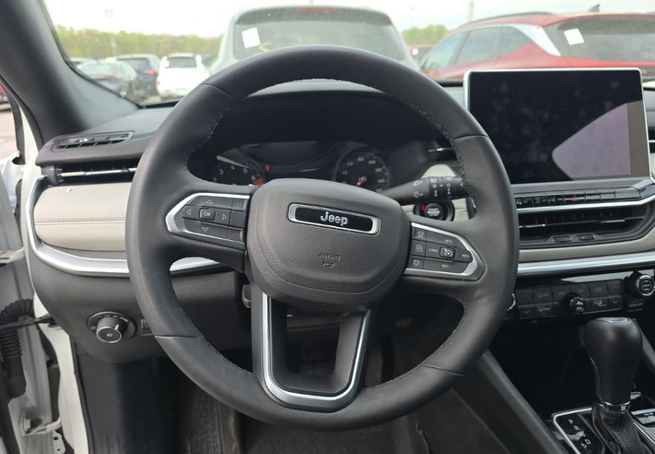 2025 Jeep Compass Limited - Photo 12