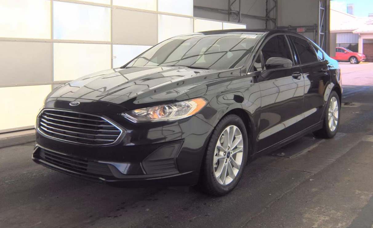 2019 Ford Fusion SE FWD's photo