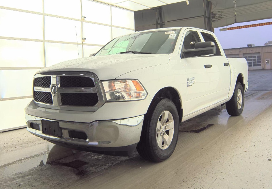 2023 RAM 1500 Classic SLT 4x4 Crew Cab 5'7's photo