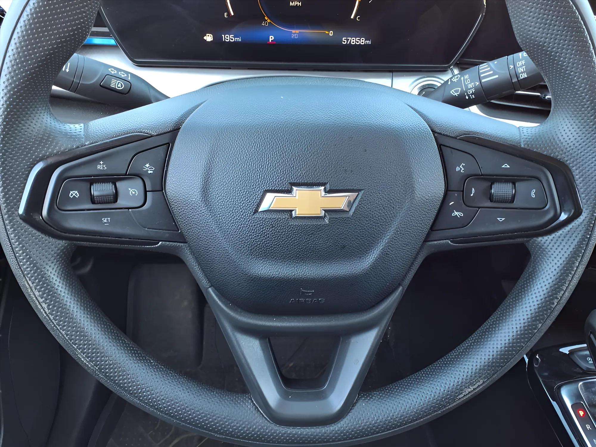 2024 Chevrolet Trax LT - Photo 11