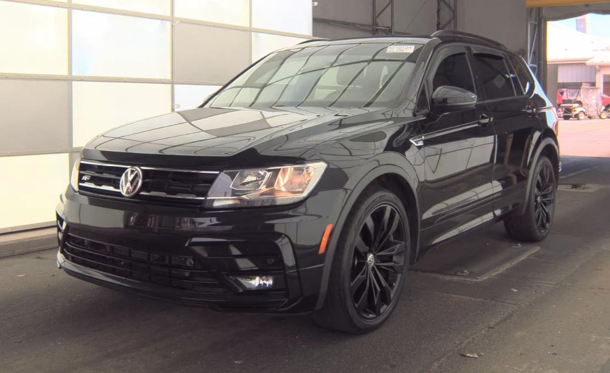2021 Volkswagen Tiguan 2.0T SE R-Line Black's photo