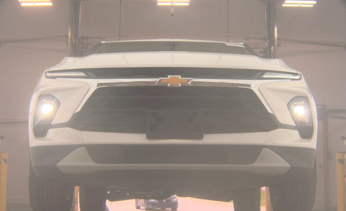 Vehicle Image 2