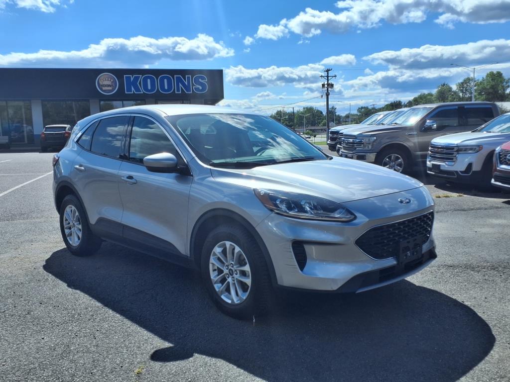 2021 Ford Escape SE's photo