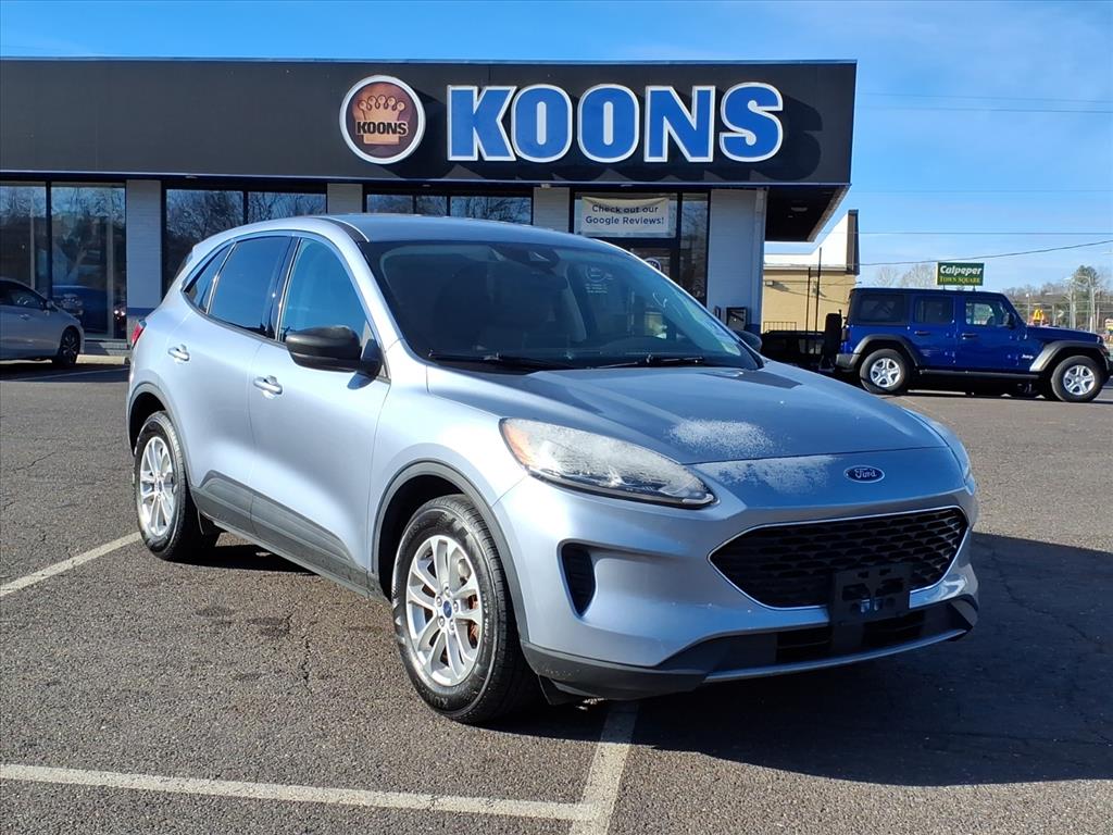 2022 Ford Escape SE's photo