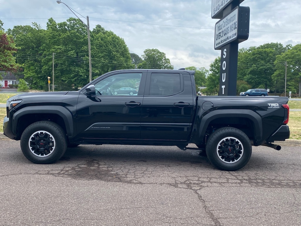 Used 2024 Toyota Tacoma Truck Double Cab