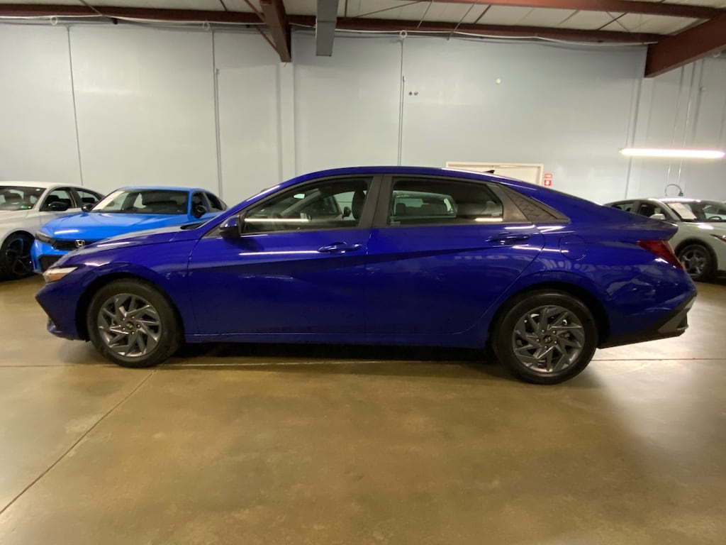 Used 2024 Hyundai Elantra SEL Sedan