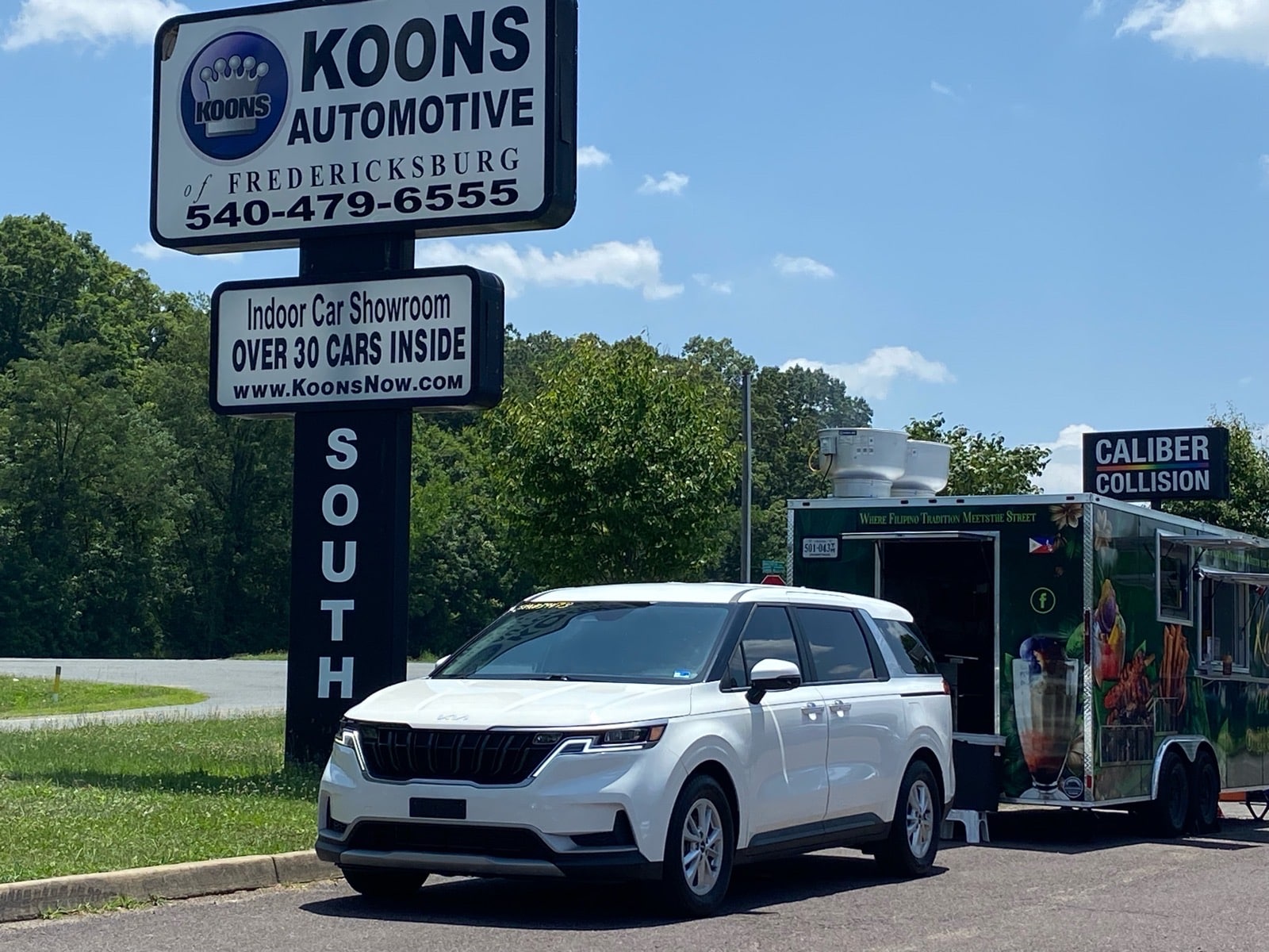 2024 Kia Sedona LX Seat Pkg's photo