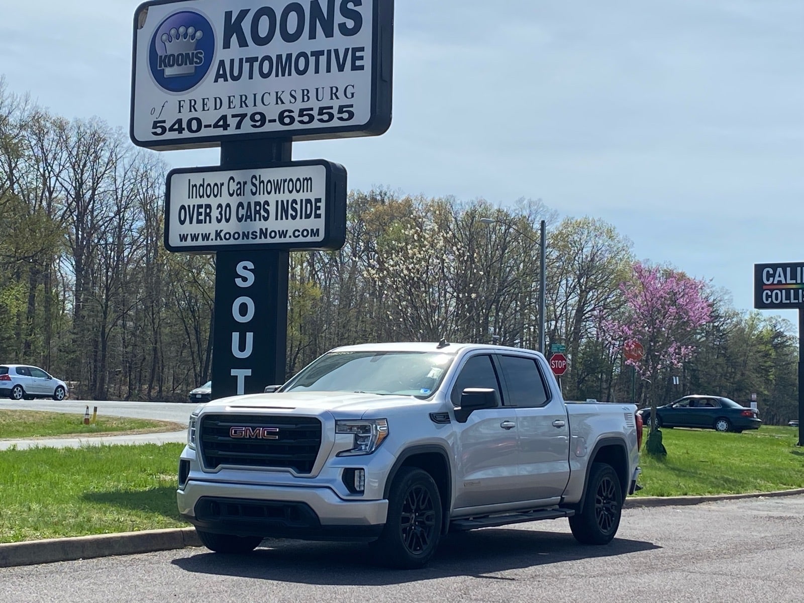 2020 GMC Sierra 4WD Crew Cab Short Box Elevation's photo