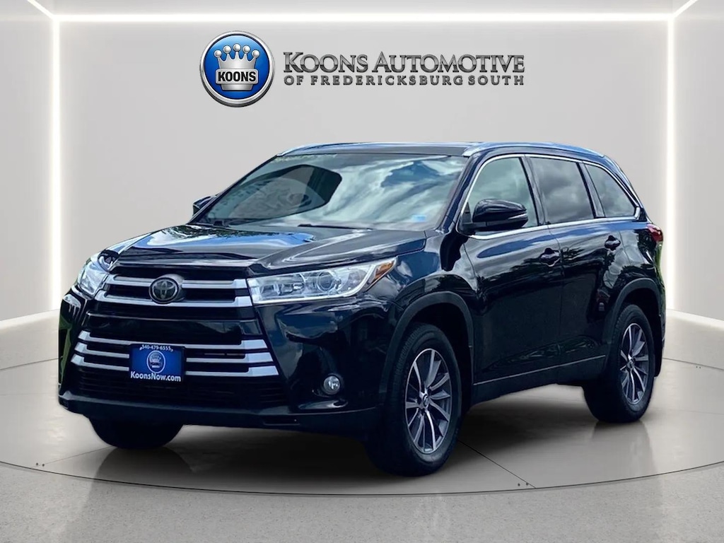 Used 2019 Toyota Highlander XLE V6 SUV