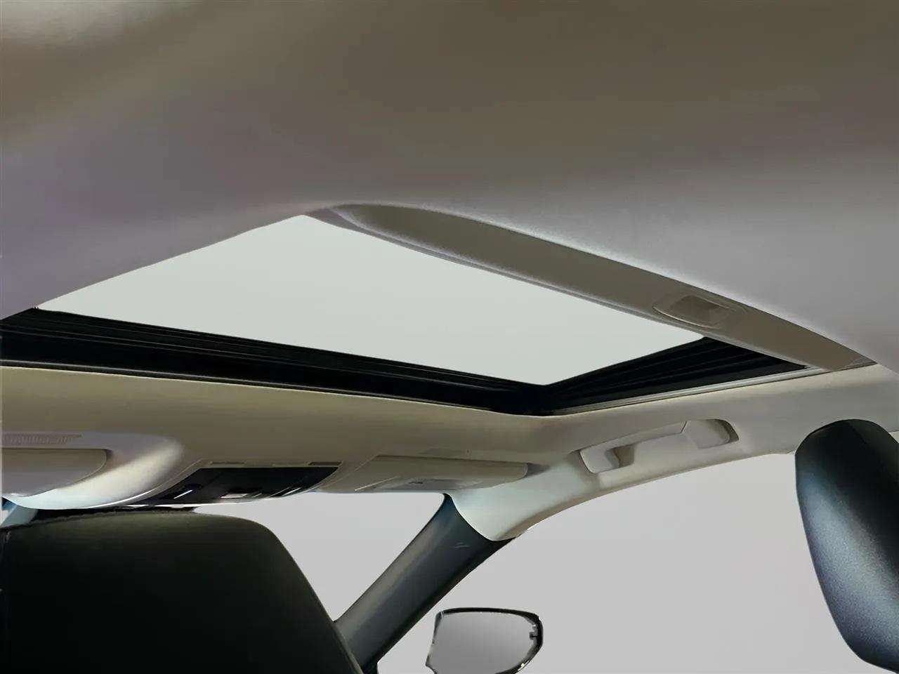 2023 Lexus ES 350 - Photo 16