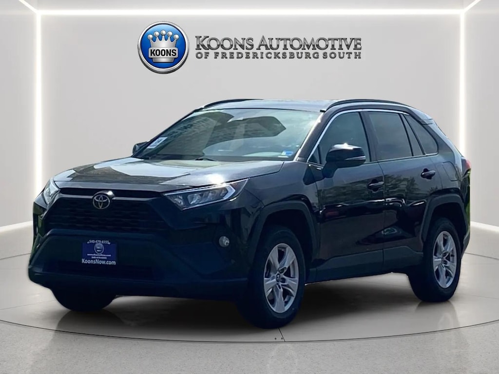 Used 2021 Toyota RAV4 XLE SUV