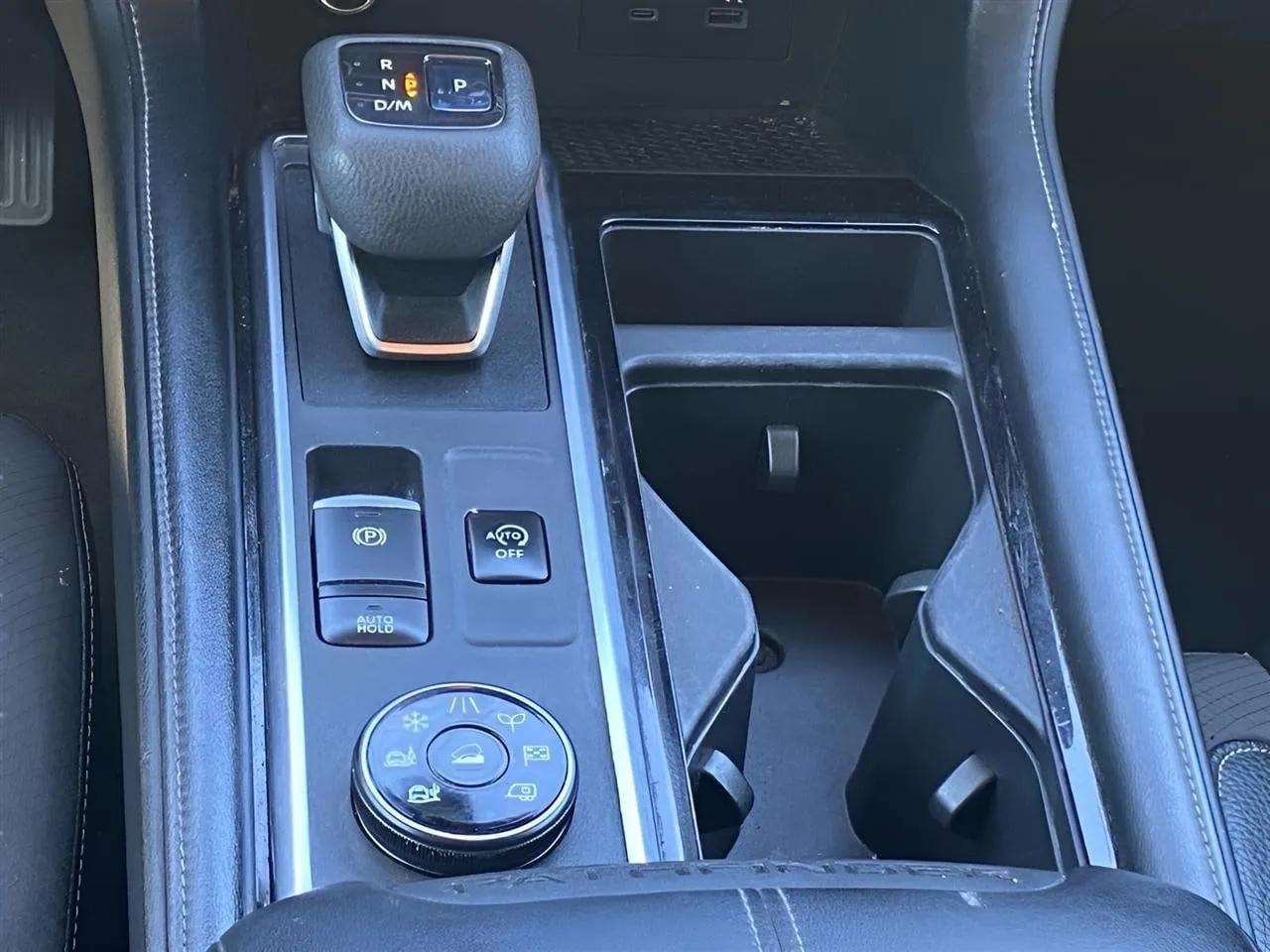 2022 Nissan Pathfinder SL - Photo 11