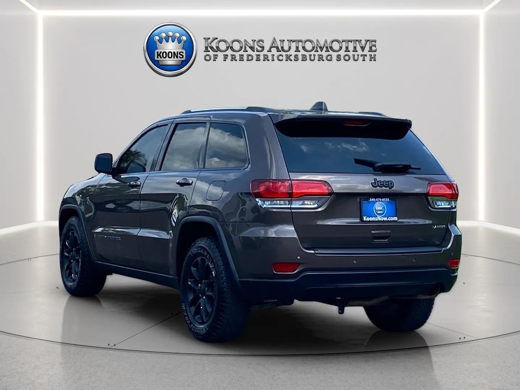 Used 2021 Jeep Grand Cherokee Laredo SUV