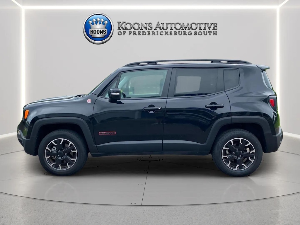 Used 2023 Jeep Renegade Trailhawk SUV